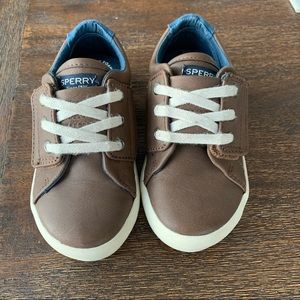 Sperry shoes toddler size 8